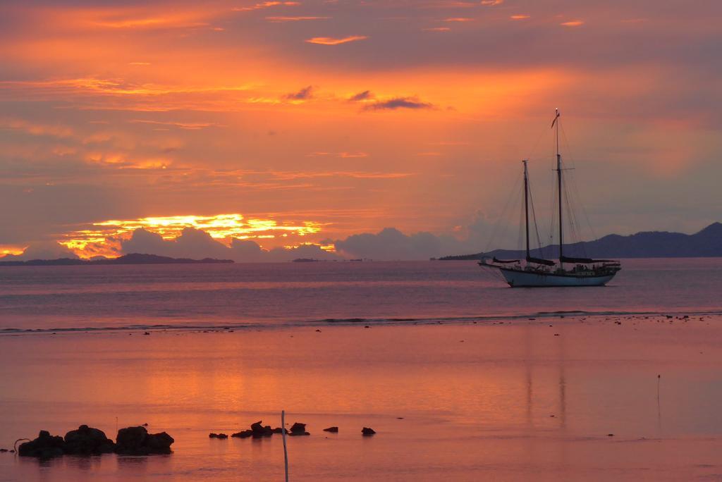 First Landing Beach Resort & Villas Lautoka Luaran gambar