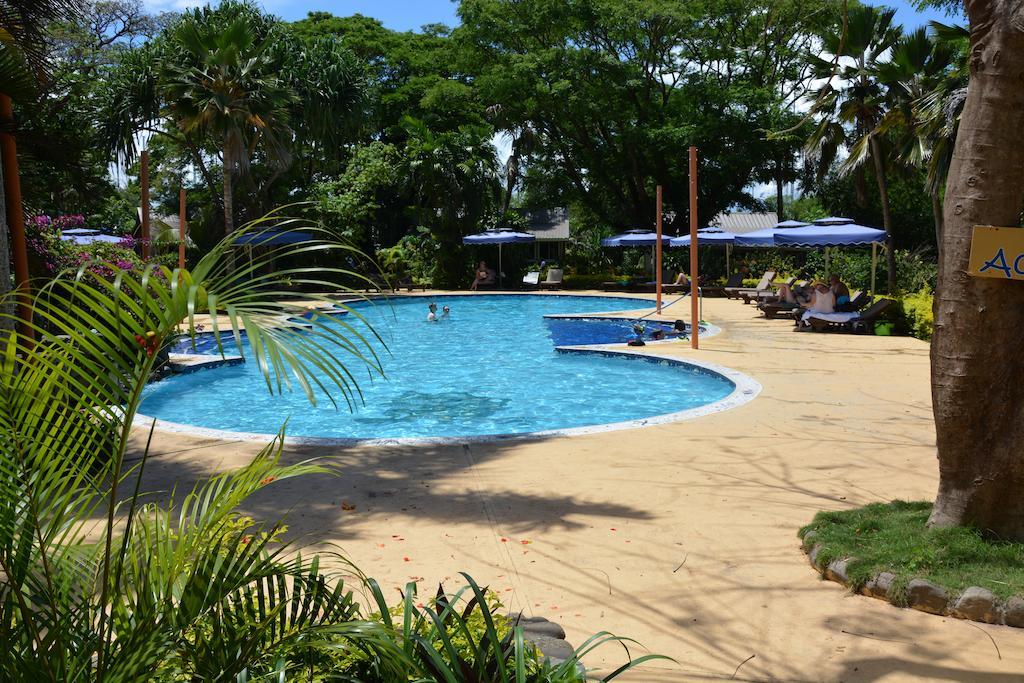 First Landing Beach Resort & Villas Lautoka Luaran gambar
