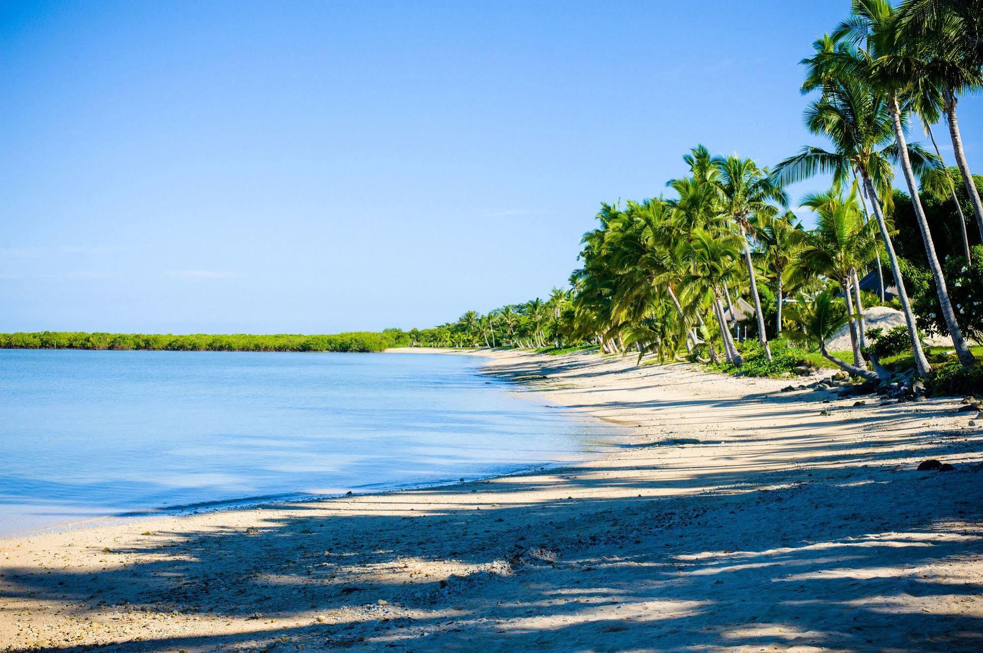 First Landing Beach Resort & Villas Lautoka Luaran gambar